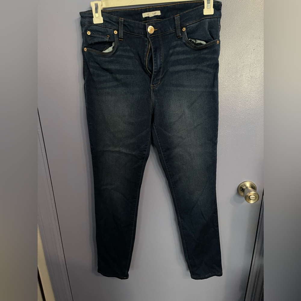 Size 32 or 14 Sts blue dark denim jeggings